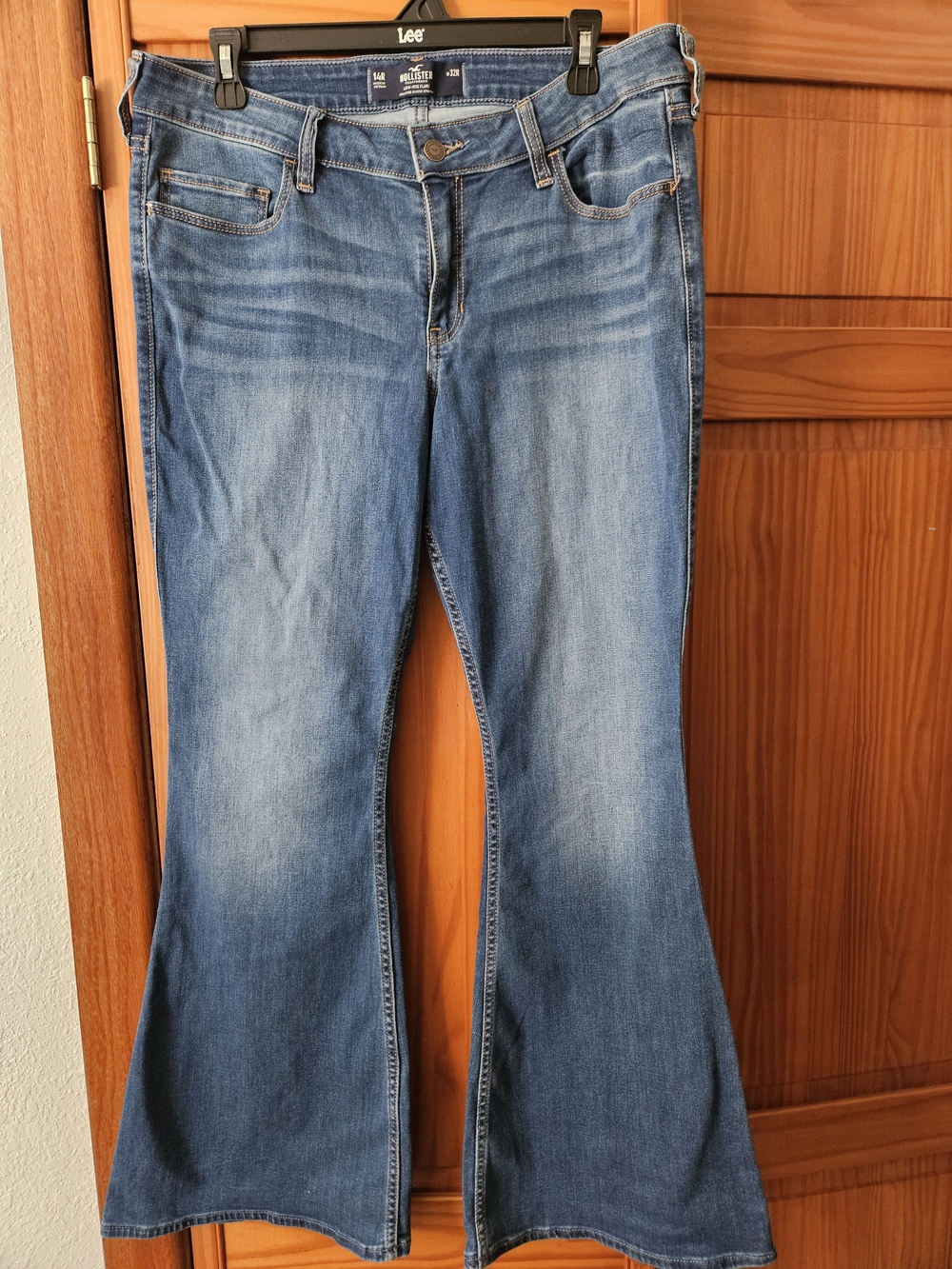 Hollister Women's Blue Flare Jeans - Mid Wash